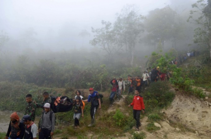 Un avion de pasageri s-a prabusit in Indonezia. Exista un supravietuitor