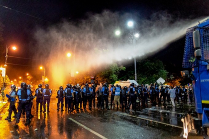 Incep audierile in dosarul interventiei in forta a jandarmilor in Piata Victoriei, din Romania. Sunt deja zeci de plangeri Incep audierile in dosarul interventiei in forta a jandarmilor in Piata Victoriei, din Romania. Sunt deja zeci de plangeri