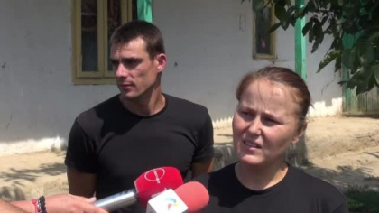 Un bebelus din Braila, gasit mort in fantana. Tatal copilului nu crede explicatia sotiei sale Un bebelus din Braila, gasit mort in fantana. Tatal copilului nu crede explicatia sotiei sale