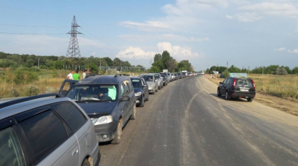 Moldovenii care se pornesc in Ucraina trebuie sa stie asta. Cozi uriase la punctul de trecere Palanca-Maiaki-Udobnoe. Soferii asteapta ore in sir pentru a iesi din Moldova