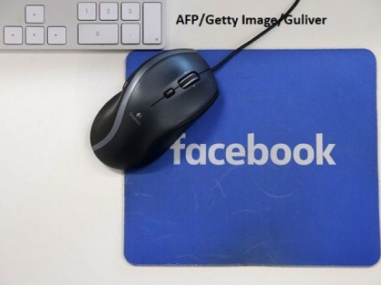 Facebook si Twitter au anuntat suspendarea a sute de conturi fiecare