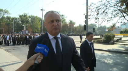 "Am organizat si eu proteste, dar de Ziua Independentei nu mi-am permis...". Cum comenteaza Dodon protestul organizat de Miscarea de Rezistenta Nationala