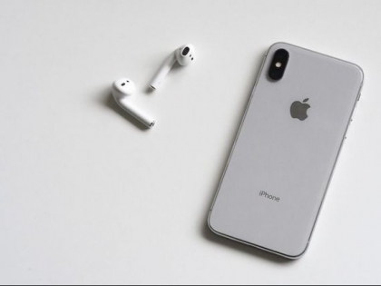 Apple lanseaza in septembrie trei telefoane, inclusiv unul cu diagonala de 6,5 inci Apple lanseaza in septembrie trei telefoane, inclusiv unul cu diagonala de 6,5 inci