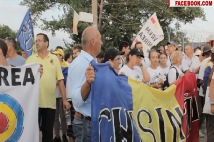 Ministerul de Externe de la Chisinau regreta situatia creata zilele trecute la frontiera moldo-romana, in urma careia un grup de cetateni romani au intrat cu intarziere in tara noastra Ministerul de Externe de la Chisinau regreta situatia creata zilele trecute la frontiera moldo-romana, in urma careia un grup de cetateni romani au intrat cu intarziere in tara noastra