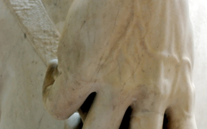 Statuia lui David, de Michelangelo, este in pericol sa se prabuseasca. Aceasta cantareste 5,5 tone