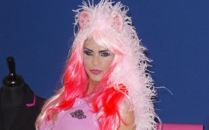 Fotomodelul britanic Katie Price este insarcinata cu al 5-lea copil Fotomodelul britanic Katie Price este insarcinata cu al 5-lea copil
