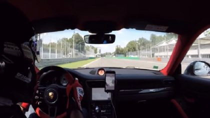 Cum se vede de la volan explozia unei anvelope la 300 km/h - VIDEO Cum se vede de la volan explozia unei anvelope la 300 km/h - VIDEO