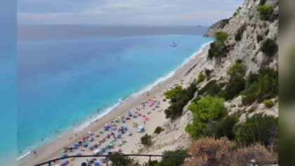 Cine sunt turistii raniti pe o plaja din Zakynthos, dupa ce o portiune a falezei s-a prabusit - FOTO Cine sunt turistii raniti pe o plaja din Zakynthos, dupa ce o portiune a falezei s-a prabusit - FOTO