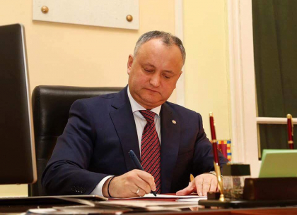 Igor Dodon a semnat decretele privind demiterea celor doi ministri: Liviu Volconovici si Svetlana Cebotari. Mesajul postat pe retelele de socializare: "Am demis deja 17 ministri din cadrul actualului Guvern" Igor Dodon a semnat decretele privind demiterea celor doi ministri: Liviu Volconovici si Svetlana Cebotari. Mesajul postat pe retelele de socializare: "Am demis deja 17 ministri din cadrul actualului Guvern"