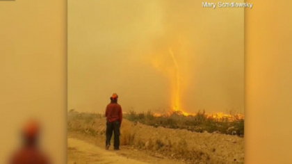 Tornada de foc, fenomenul inspaimantator inregistrat in Canada dupa incendiile de vegetatie - VIDEO
