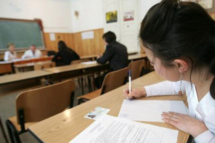 Orarul examenelor de bacalaureat si de absolvire a gimnaziului a fost aprobat \\ DOC