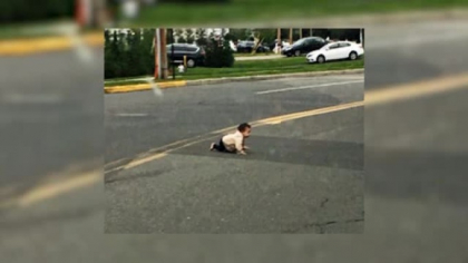 Un barbat din New Jersey a salvat, cu masina, un bebelus din mijlocul soselei - FOTO