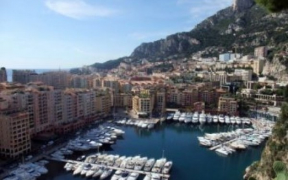 Atac mafiot pe strazile din Nisa. Conducatoarea uneia dintre cele mai influente familii din Monaco a fost impuscata Atac mafiot pe strazile din Nisa. Conducatoarea uneia dintre cele mai influente familii din Monaco a fost impuscata