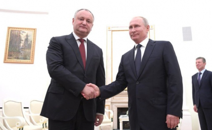 O intreaga echipa a unui post TV de la noi din tara, concediata dupa o stire critica la adresa lui Dodon si Plahotniuc - VIDEO