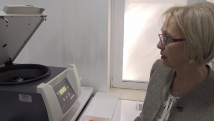 Primul aparat care depisteaza cancerul in 2 ore a ajuns in Romania. Pretul unei analize