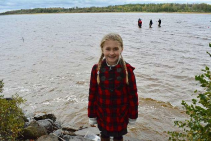 Descoperirea istorica facuta de o fetita de 8 ani intr-un lac. Dateaza de 1.500 de ani Descoperirea istorica facuta de o fetita de 8 ani intr-un lac. Dateaza de 1.500 de ani