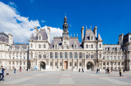 Primaria din Paris va gazdui oameni fara adapost pe timpul iernii Primaria din Paris va gazdui oameni fara adapost pe timpul iernii