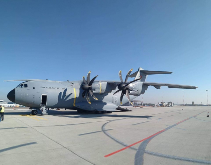 Erdogan si-a trimis masina, cu un avion militar, la Chisinau. Cum arata aeronava cu care a fost adus automobilul - GALERIE FOTO