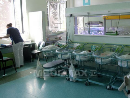 Bebelusul nascut cu doua penisuri, adus la un spital din Bucuresti. Ce spun medicii despre starea sa de sanatate - mediafax.ro Bebelusul nascut cu doua penisuri, adus la un spital din Bucuresti. Ce spun medicii despre starea sa de sanatate - mediafax.ro