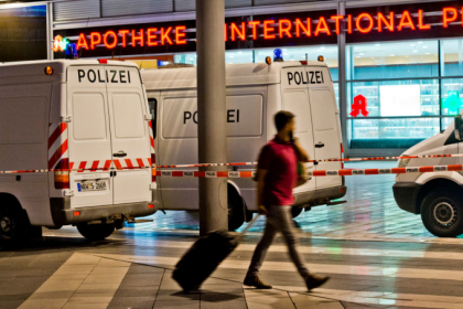 Alerta antiterorista in Germania. Ce ar fi strigat suspectul in timpul atacului din Koln Alerta antiterorista in Germania. Ce ar fi strigat suspectul in timpul atacului din Koln