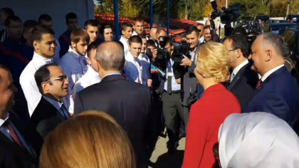 Erdogan si Dodon au aterizat cu elicopterele la Comrat - LIVE VIDEO Erdogan si Dodon au aterizat cu elicopterele la Comrat - LIVE VIDEO