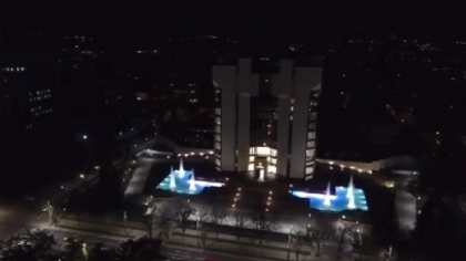 Igor Dodon prezinta Presedintia intr-un filmulet, publicat pe internet. Institutia, filmata cu drona si aratata din toate partile. Seful statului promite sa organizeze in fiecare saptamana tururi prin Presedintie pentru doritori - VIDEO Igor Dodon prezinta Presedintia intr-un filmulet, publicat pe internet. Institutia, filmata cu drona si aratata din toate partile. Seful statului promite sa organizeze in fiecare saptamana tururi prin Presedintie pentru doritori - VIDEO