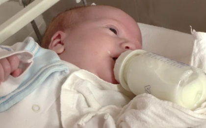 Intalnire emotionanta. O femeie si-a regasit fiica, la 77 de ani dupa ce a dat-o spre adoptie Intalnire emotionanta. O femeie si-a regasit fiica, la 77 de ani dupa ce a dat-o spre adoptie