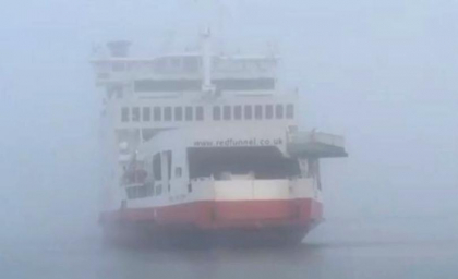 Alerta pe Insula Wight din Marea Britanie dupa ce un feribot a lovit doua iahturi