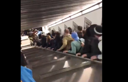 Groaza la metroul din Roma. O scara rulanta s-a stricat, zeci de oameni au fost raniti - VIDEO