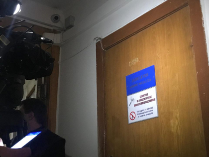 30 de zile in izolator pentru judecatoarea Liubovi Branza. Procurorii cer mandate de arestare pentru persoanele retinute in dosarul mitei pentru judecatori 30 de zile in izolator pentru judecatoarea Liubovi Branza. Procurorii cer mandate de arestare pentru persoanele retinute in dosarul mitei pentru judecatori