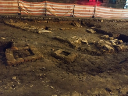 Arheologii muta un cimitir istoric, cu 40.000 de morminte, pentru o linie noua de cale ferata, in Anglia Arheologii muta un cimitir istoric, cu 40.000 de morminte, pentru o linie noua de cale ferata, in Anglia