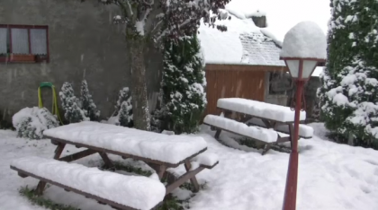Moldovenii se bucura de vreme calduroasa, in timp ce zone din Europa sunt invadate de ninsori - FOTO
