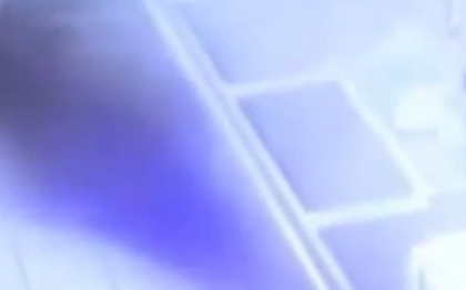 A vazut filmarea de pe camerele de supraveghere si imediat a chemat vanatorii de stafii. Ce a vazut pe ecran. VIDEO A vazut filmarea de pe camerele de supraveghere si imediat a chemat vanatorii de stafii. Ce a vazut pe ecran. VIDEO