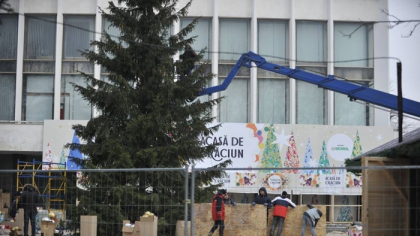Targul de Craciun va fi organizat tot pe strada 31 august, asa cum s-a intamplat anul trecut. Pregatirile deja au inceput