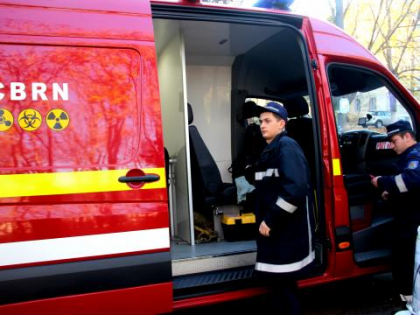 Sase termometre cu mercur s-au spart la o gradinita din capitala. Salvatorii au intervenit ca sa stranga substanta toxica - VIDEO
