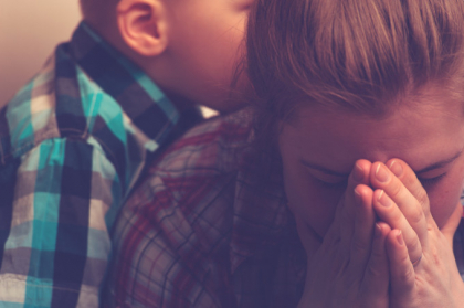 Cosmarul trait de copiii de la o cresa. Ingrijitoarele ii obligau sa se bata intre ei. Imagini care pot afecta emotional Cosmarul trait de copiii de la o cresa. Ingrijitoarele ii obligau sa se bata intre ei. Imagini care pot afecta emotional