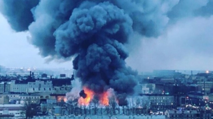 Incendiu puternic intr-un centru comercial din Rusia. 800 de oameni au fost evacuati - VIDEO