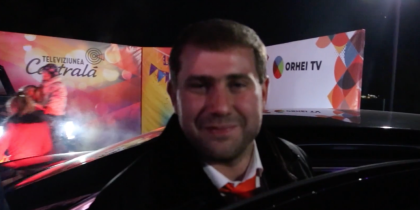 Ce spune Ilan Sor si Reghina Apostolova despre banii alocati pentru hramul orasului Orhei. Cat s-a cheltuit pentru sarbatoare, dupa parerea oamenilor - VIDEO/ZdG.md Ce spune Ilan Sor si Reghina Apostolova despre banii alocati pentru hramul orasului Orhei. Cat s-a cheltuit pentru sarbatoare, dupa parerea oamenilor - VIDEO/ZdG.md
