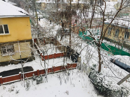 A venit iarna. A nins abundent toata noaptea la Chisinau. Cum arata orasul acoperit de zapada. Ce vreme ne asteapta in zilele urmatoare - GALERIE FOTO