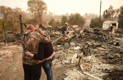 Drama unei romance din California, ramasa pe drumuri dupa incendii. "Nu am curent, telefon, internet" Drama unei romance din California, ramasa pe drumuri dupa incendii. "Nu am curent, telefon, internet"