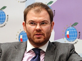 Declaratia de avere a guvernatorului demisionar Sergiu Cioclea: este cel mai bine platit functionar public din tara noastra - DOC
