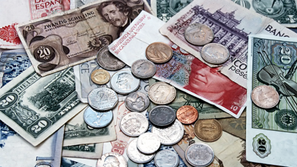 Analiza a cursul valutar in Moldova pe ultimii 8 ani