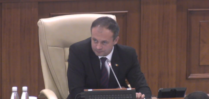 Democratii il pregatesc pe Sergiu Cioclea pentru o alta functie si o alta pozitie. Declaratiile facute de Andrian Candu in plenul Parlamentului