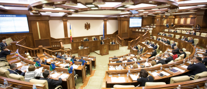 Fara o zi a tacerii, in schimb agitatie electorala in ajunul si chiar in ziua scrutinului. Proiectul a devenit lege, dupa ce a fost votat in lectura finala Fara o zi a tacerii, in schimb agitatie electorala in ajunul si chiar in ziua scrutinului. Proiectul a devenit lege, dupa ce a fost votat in lectura finala