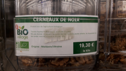 Nucile moldovenesti, vandute in magazinele din Franta. Cat costa un kilogram - FOTO Nucile moldovenesti, vandute in magazinele din Franta. Cat costa un kilogram - FOTO