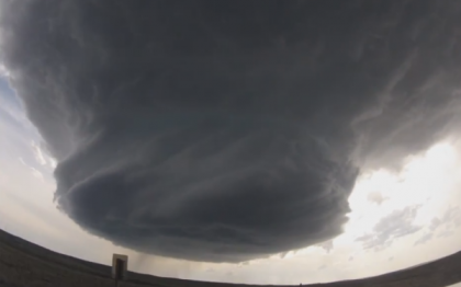 Imagini spectaculoase ale unei furtuni uriase formate in SUA. Vantul a atins 160 de kilometri pe ora