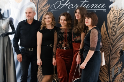 La cea de-a VI-a aniversare O Seara Perfecta, invitatii si-au pus tinute elegante si au pasit ca adevarati campioni. Iata cele mai spectaculoase momente - VIDEO