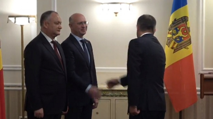 In ziua in care a fost suspendat din functie, pentru ca nu a promulgat legi votate de democrati, Dodon a acceptat noul ministrul al Finantelor, propus de PD: "Am semnat fara dubii"