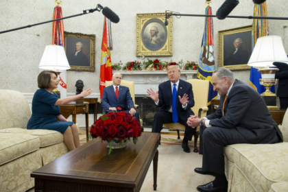 Scene incredibile in Biroul Oval: Trump a inceput sa se certe cu opozitia - VIDEO