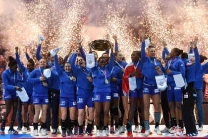 Franta a invins Rusia si a castigat in premiera Campionatul European de Handbal, iar in finala mica, Olanda a invins Romania